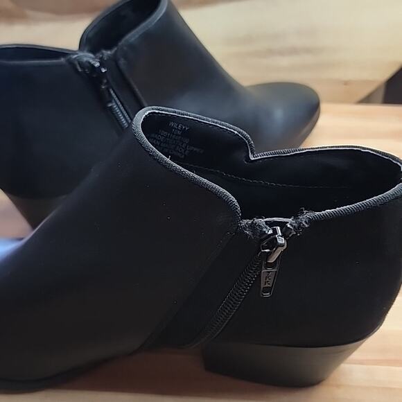 STYLE & CO WILEYY BLACK ANKLE ZIPPER BOOTIES SIZE 10 NWOB CUTE - Picture 10 of 16